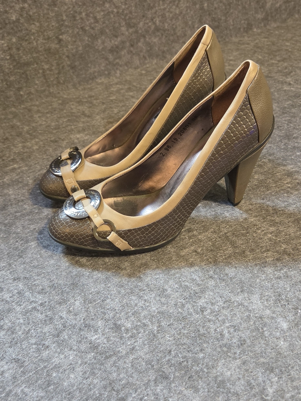 Aldolfo Dominguez Taupe Textured High Heel Pumps with Decorative Accent EUR 38